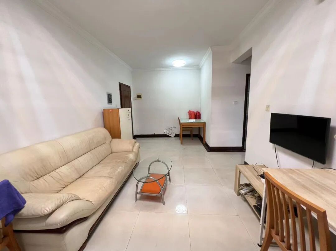 天河北二手房【金碧翡翠华庭】49平，总价300万！