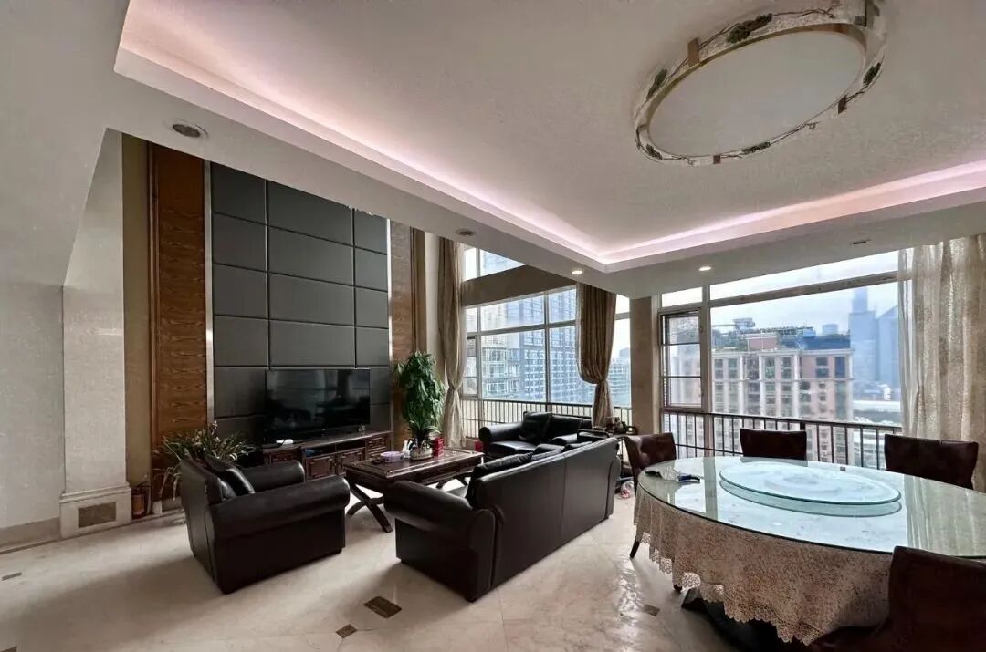 天河北二手房出售，中怡城市花园，235平，2480万！