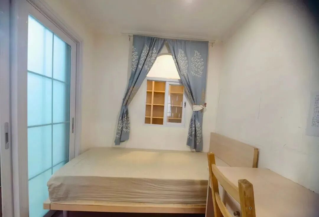 天河北二手房出售，紫荆小区电梯南向三房，急售！