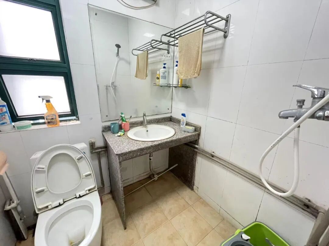 天河北二手房【金海花园】74平，总价520万！