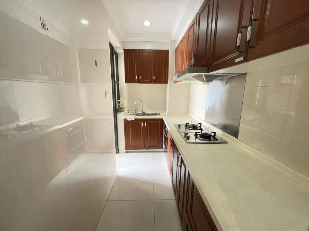 天河北二手房【保利中辰广场】82平，总价850万！