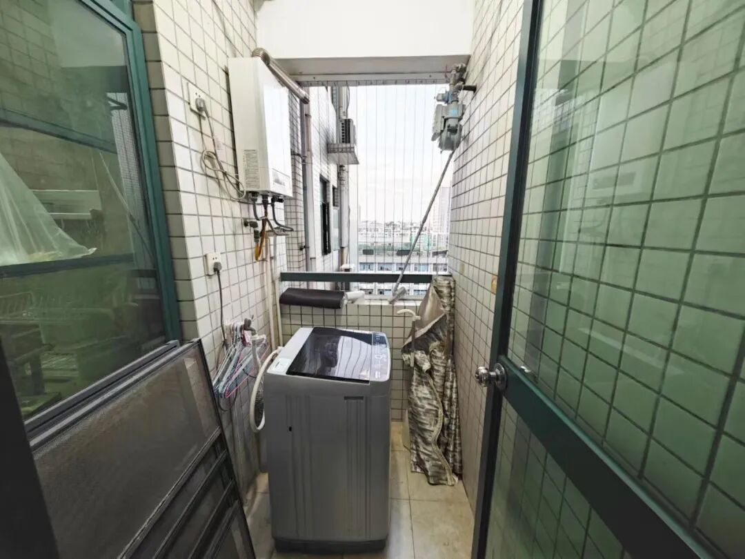 天河北二手房【金碧翡翠华庭】70平，总价560万！