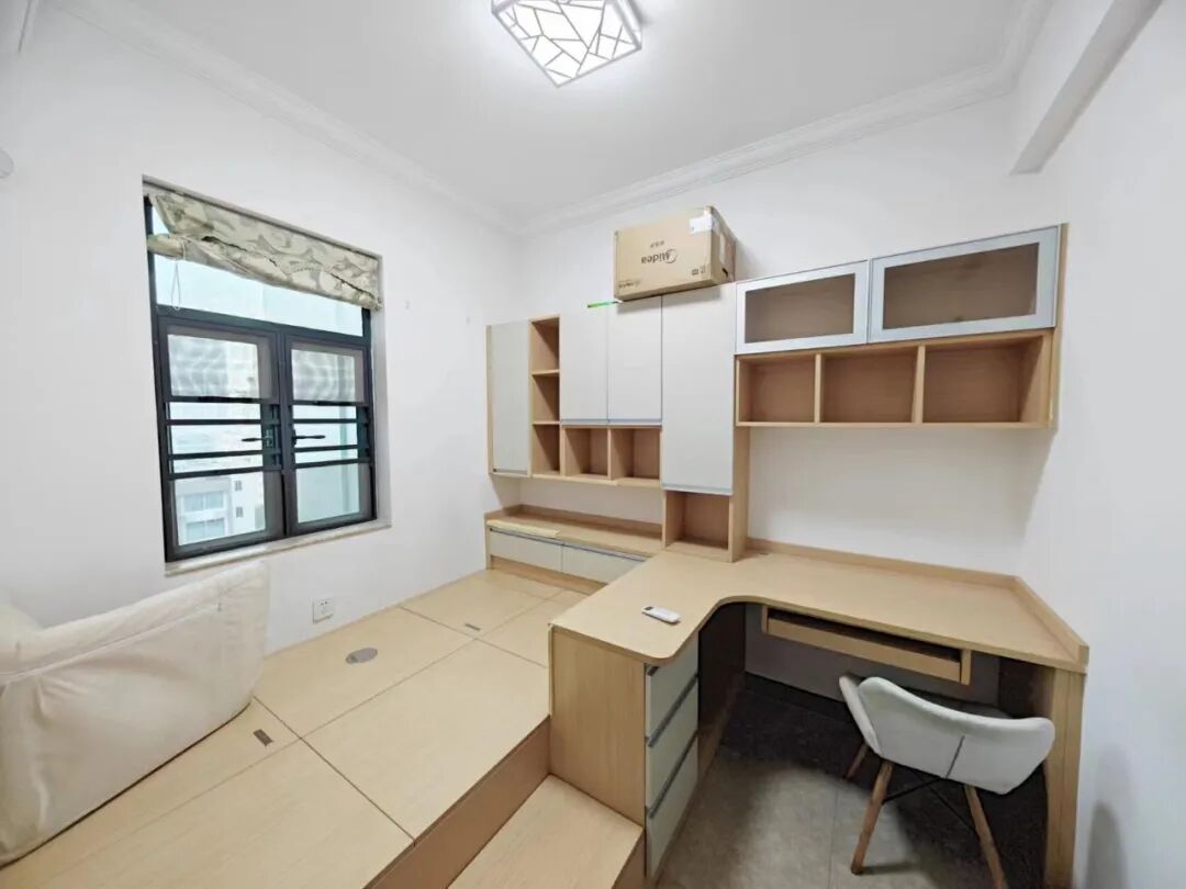 天河北二手房【金碧翡翠华庭】70平，总价560万！