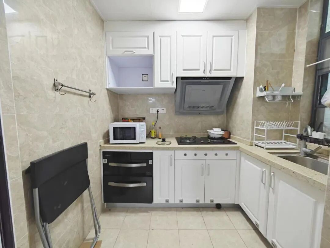 天河北二手房【金碧翡翠华庭】70平，总价560万！