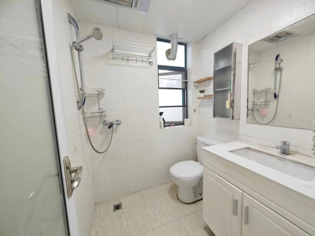 天河北二手房【金碧翡翠华庭】70平，总价560万！