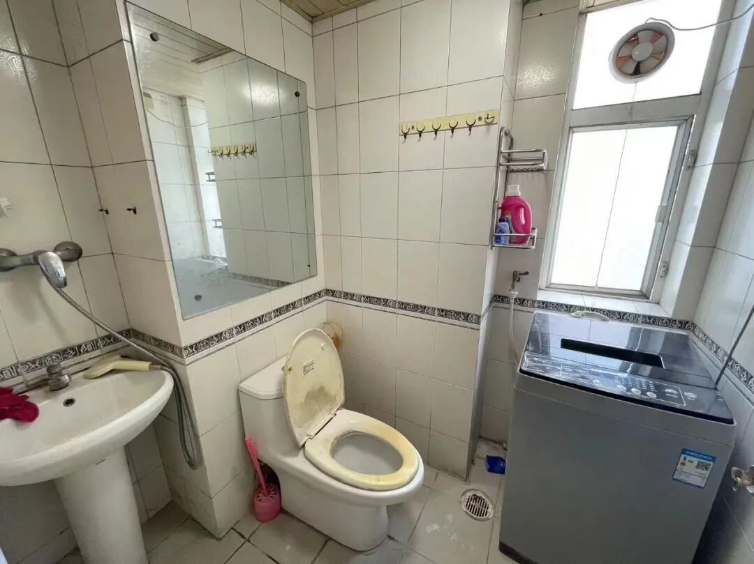 天河北二手房【鸿翔大厦】42平，总价320万！