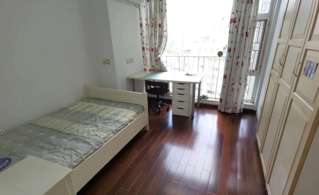 天河北二手房【伊顿18】203平，总价1500多万！