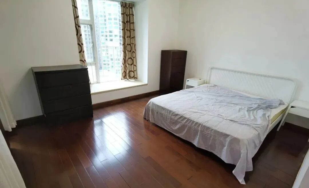 天河北二手房【伊顿18】203平，总价1500多万！