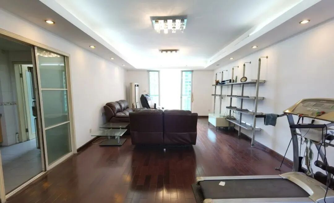 天河北二手房【伊顿18】203平，总价1500多万！