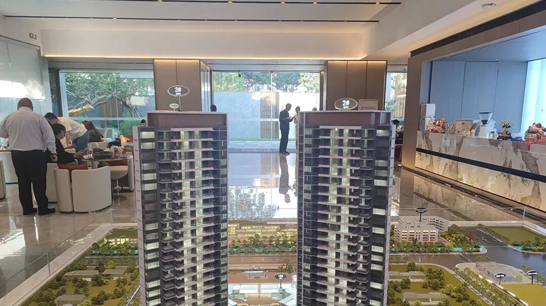 荔湾保利和颂72-87㎡南向三房，总价350万起！