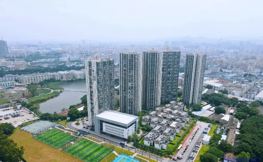 白云合景朗云现楼91-121m²，单价3字头！