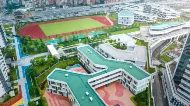 白云越秀天悦云湖离地铁多远？