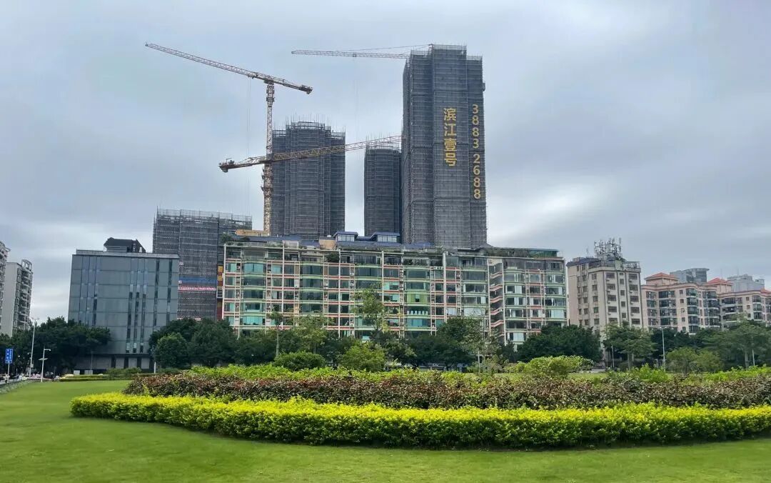 海珠方圆滨江壹号在售户型93-132㎡，最新价格是多少?