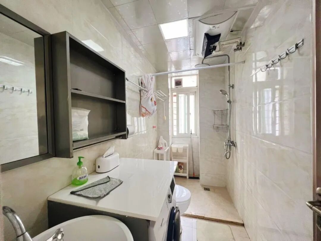 天河北二手房【龙口东小区】86平，总价400万！