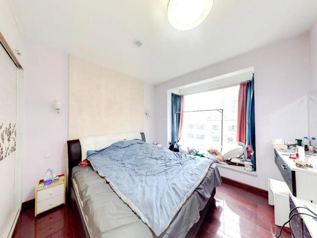 天河北二手房【伊顿18】76平，总价520万！