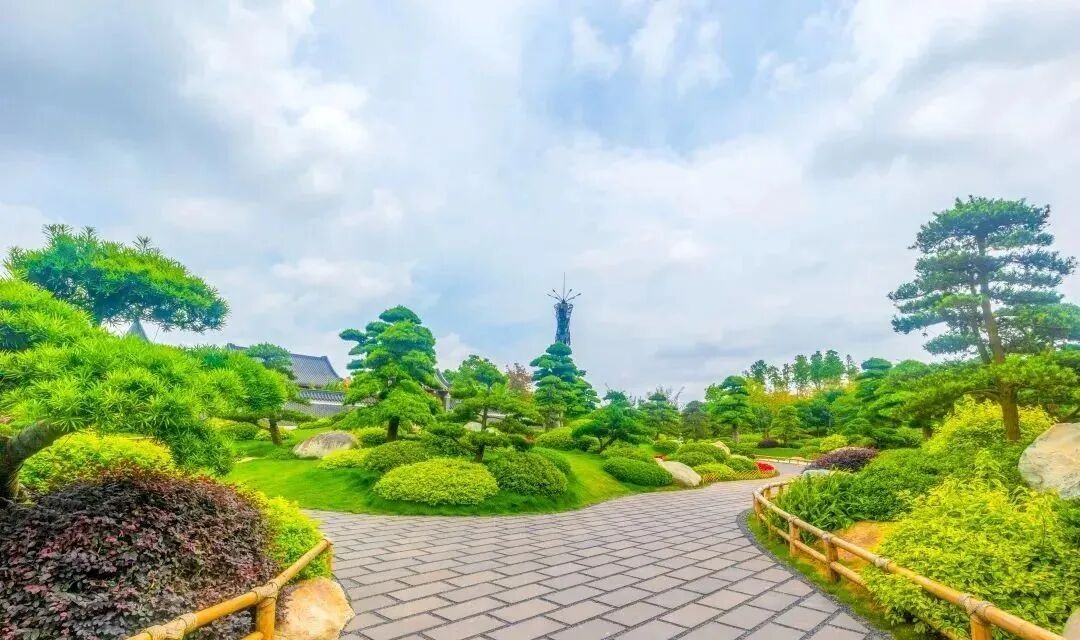 广州中海联智汇城，小区交通、配套、学校离项目近不近？