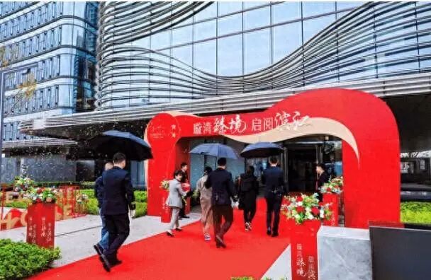 广州滨江上都一期璇湾交付，在售单价多少？