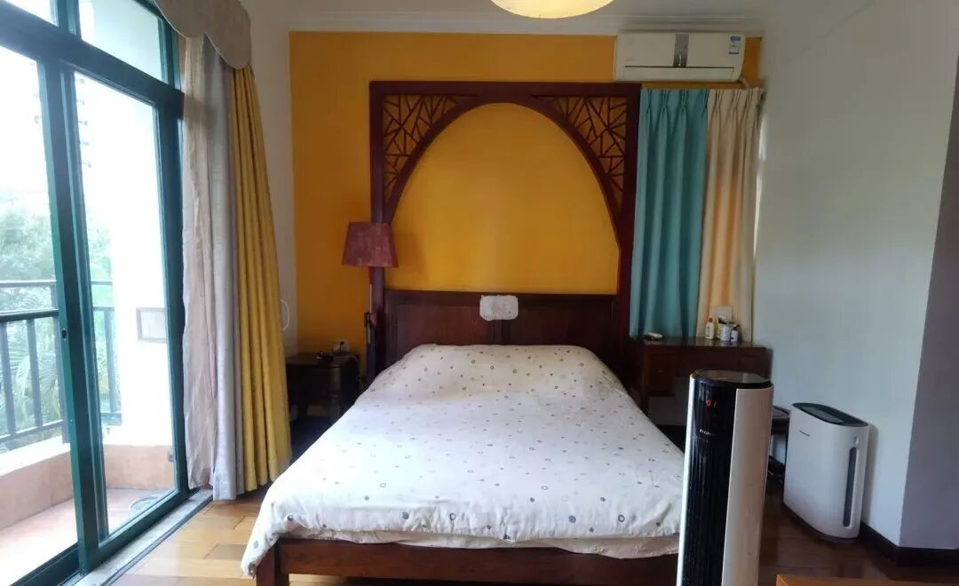 天河北二手房出售，天翔花园，164平，1350万！