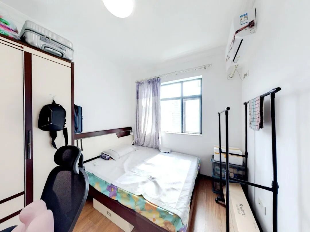 天河北二手房【金碧翡翠华庭】69平，总价530万！