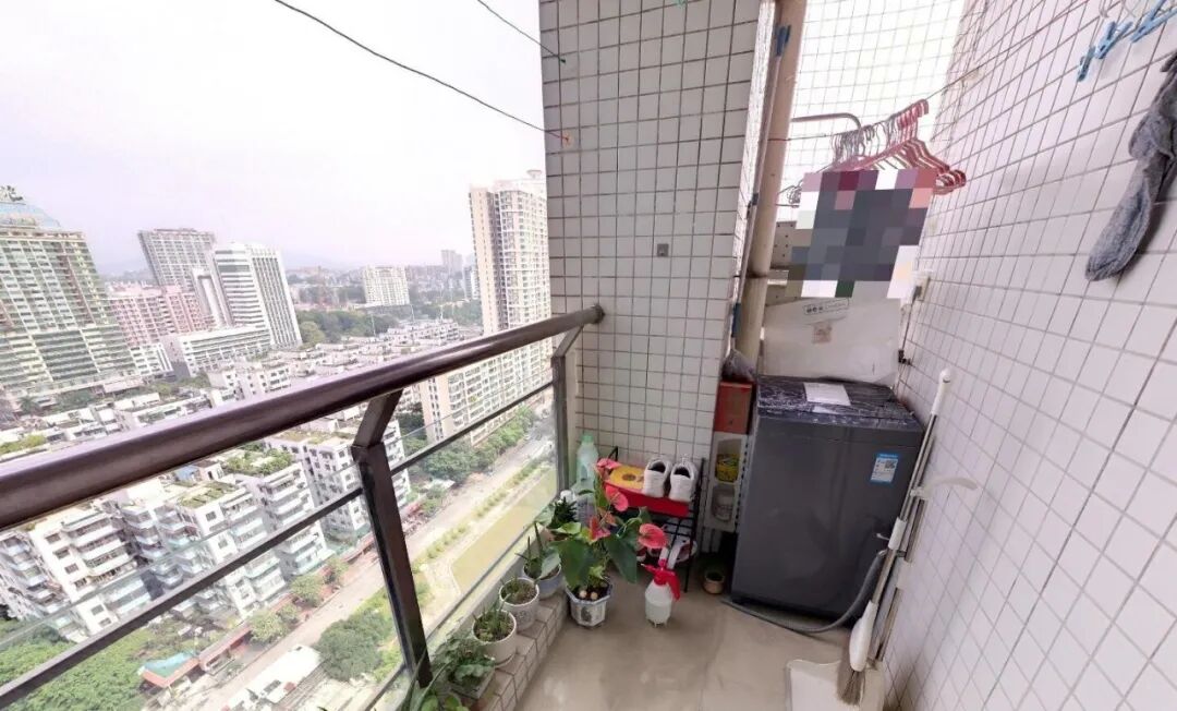 天河北二手房【金碧翡翠华庭】69平，总价530万！