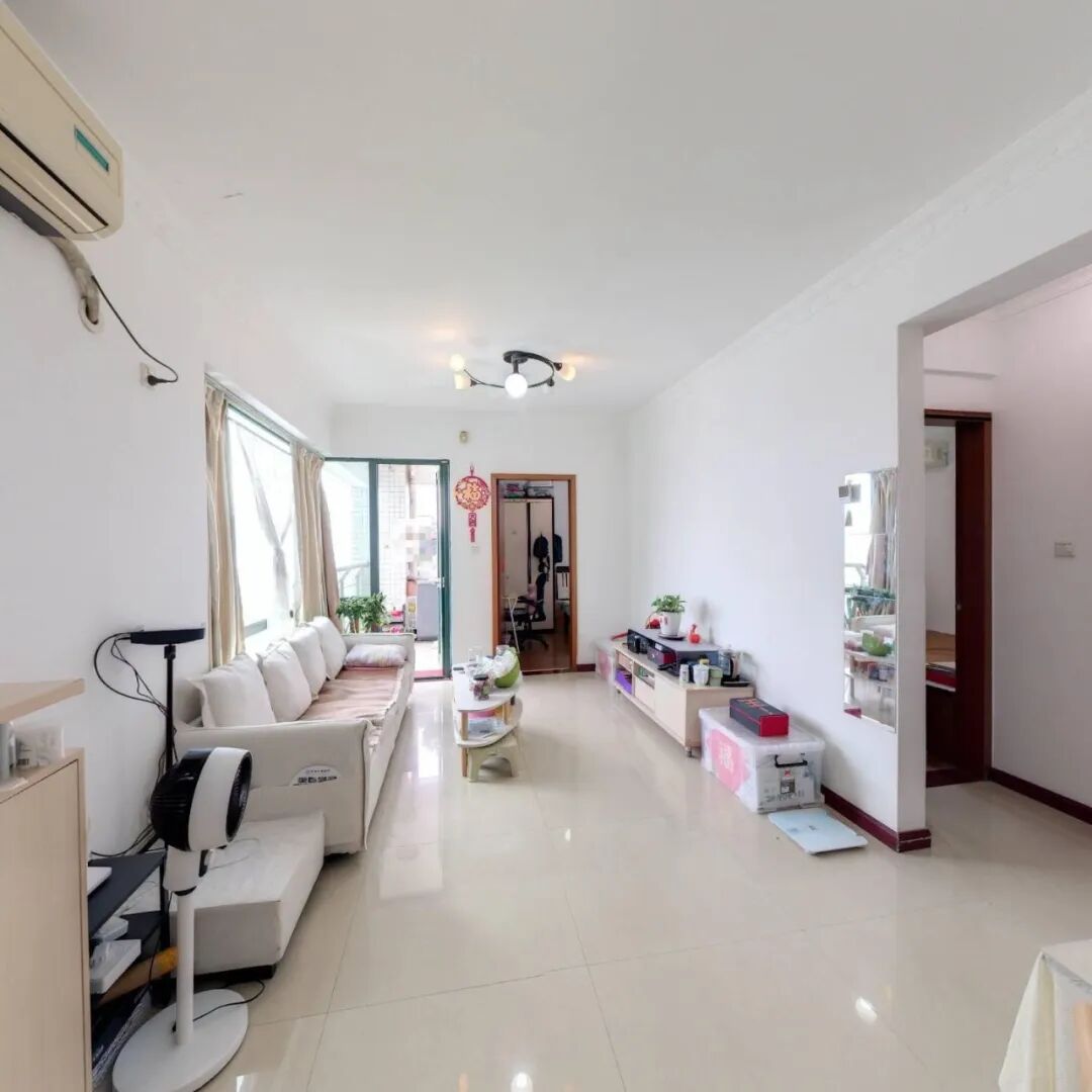 天河北二手房【金碧翡翠华庭】69平，总价530万！