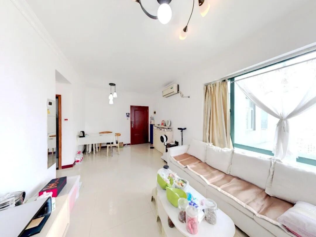 天河北二手房【金碧翡翠华庭】69平，总价530万！