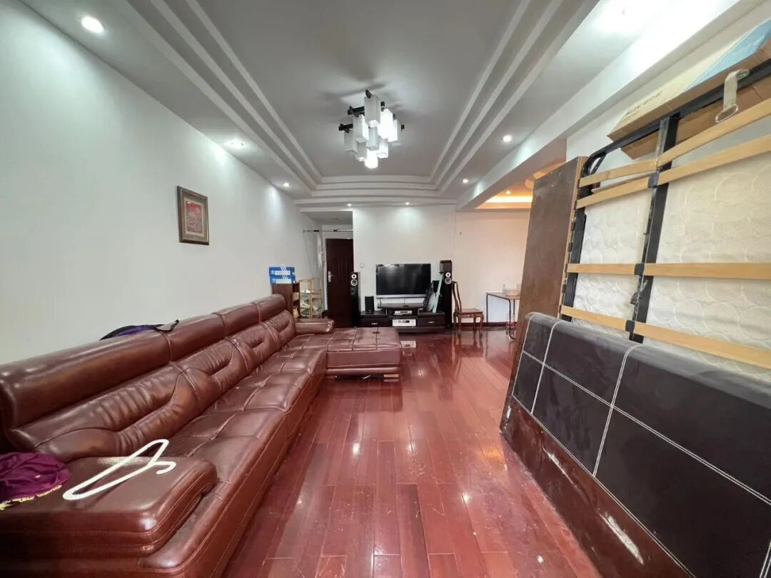 天河北二手房【太阳广场】77平，总价439万！