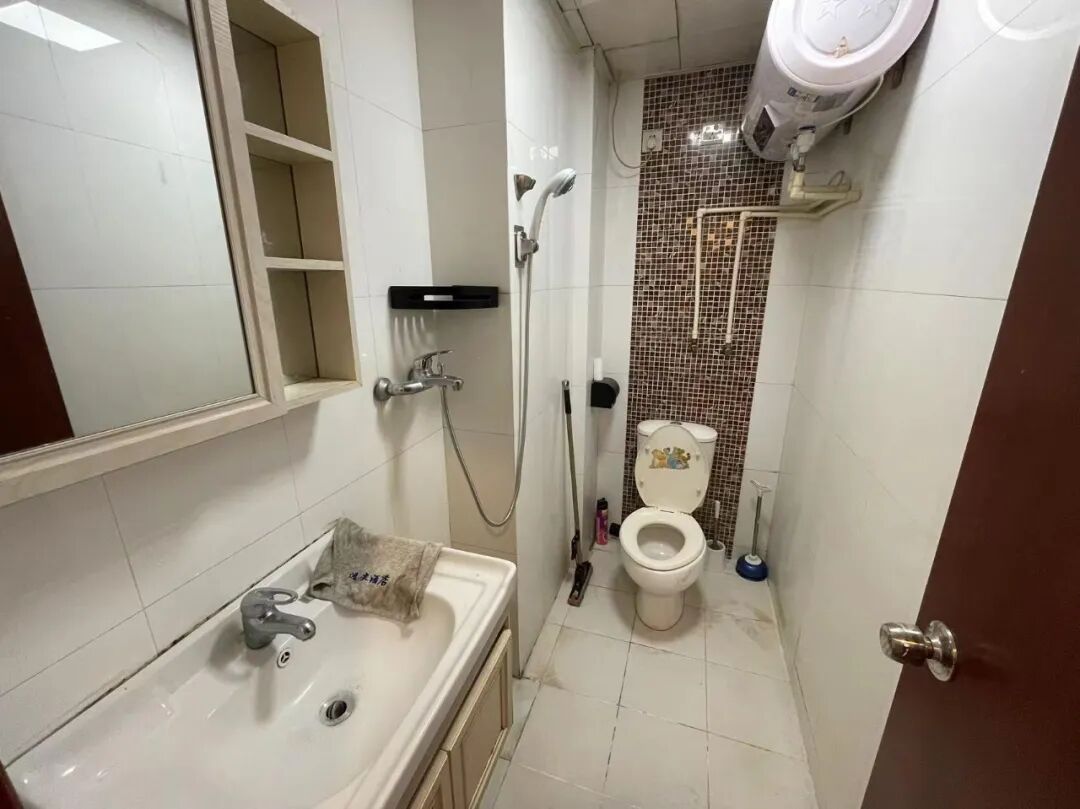 天河北二手房【尚德大厦】50平，总价300万！