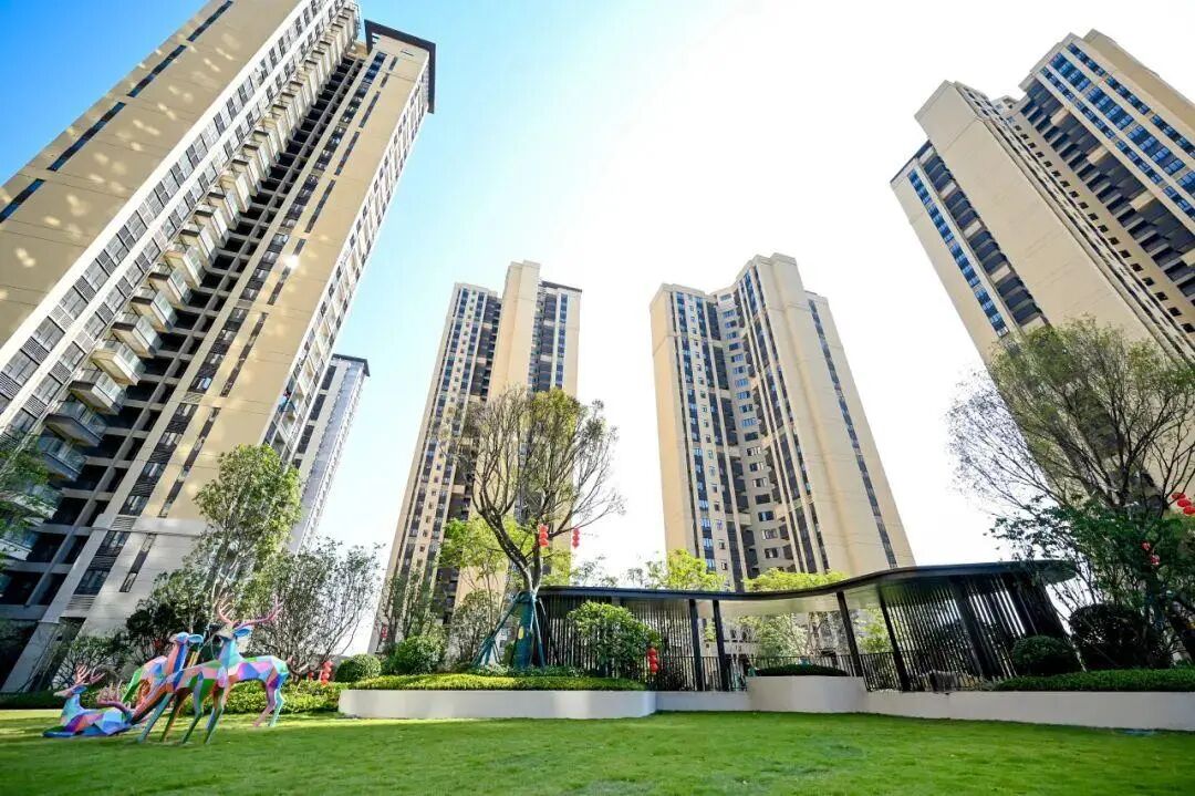 白云中铁诺德阅泷2期已于12月12日交付