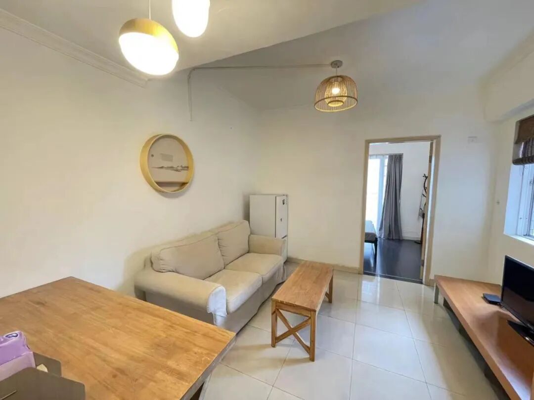 天河北二手房【鸿翔大厦】41平，总价305万！