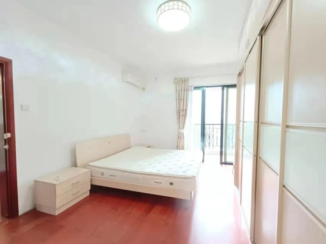 天河北二手房【芳草园】124平，总价1350万！