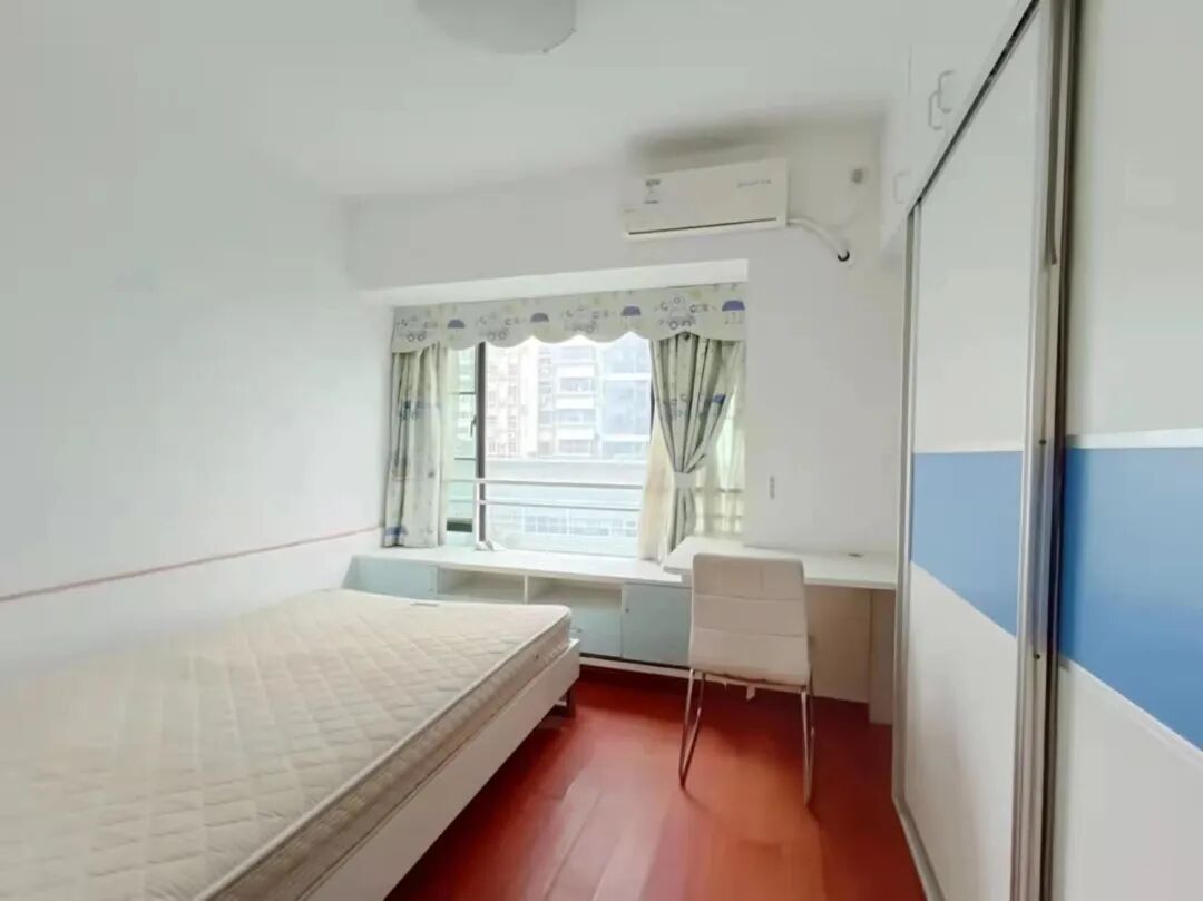 天河北二手房【芳草园】124平，总价1350万！