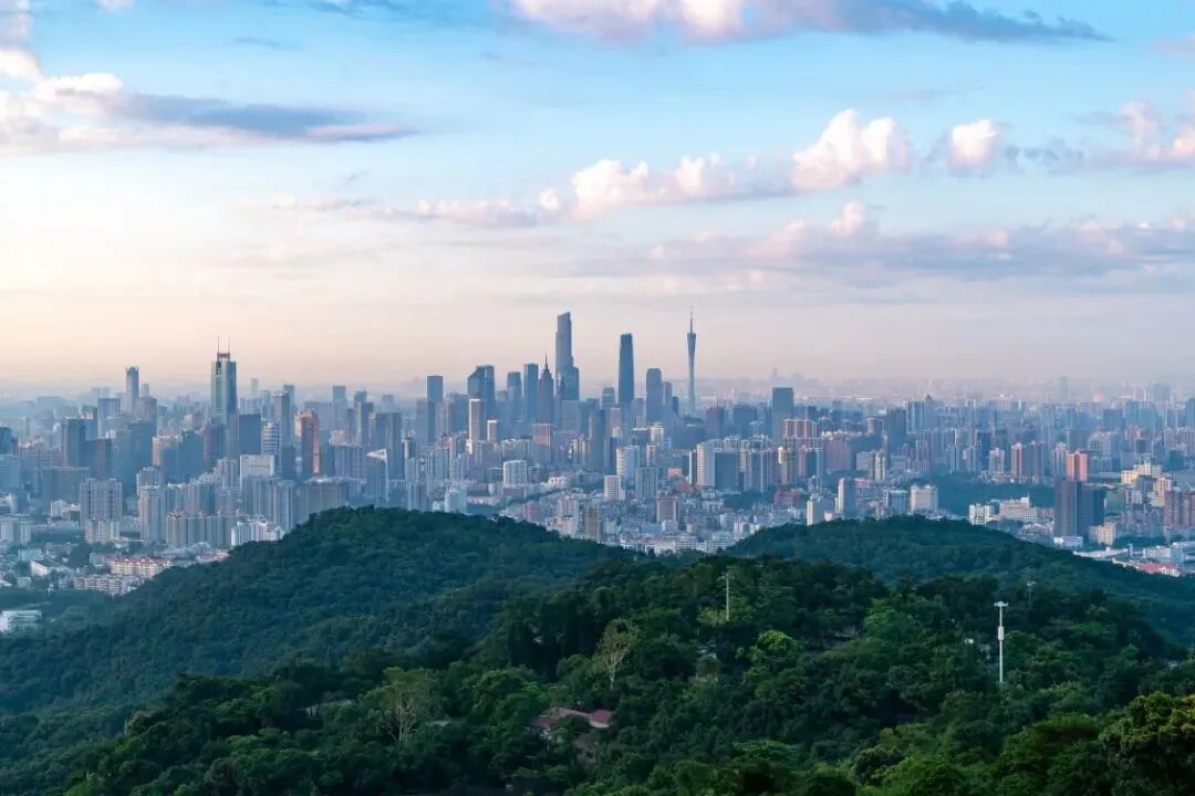 招商弘阳电建雍云邸单价3.6万起，76㎡可做三房!