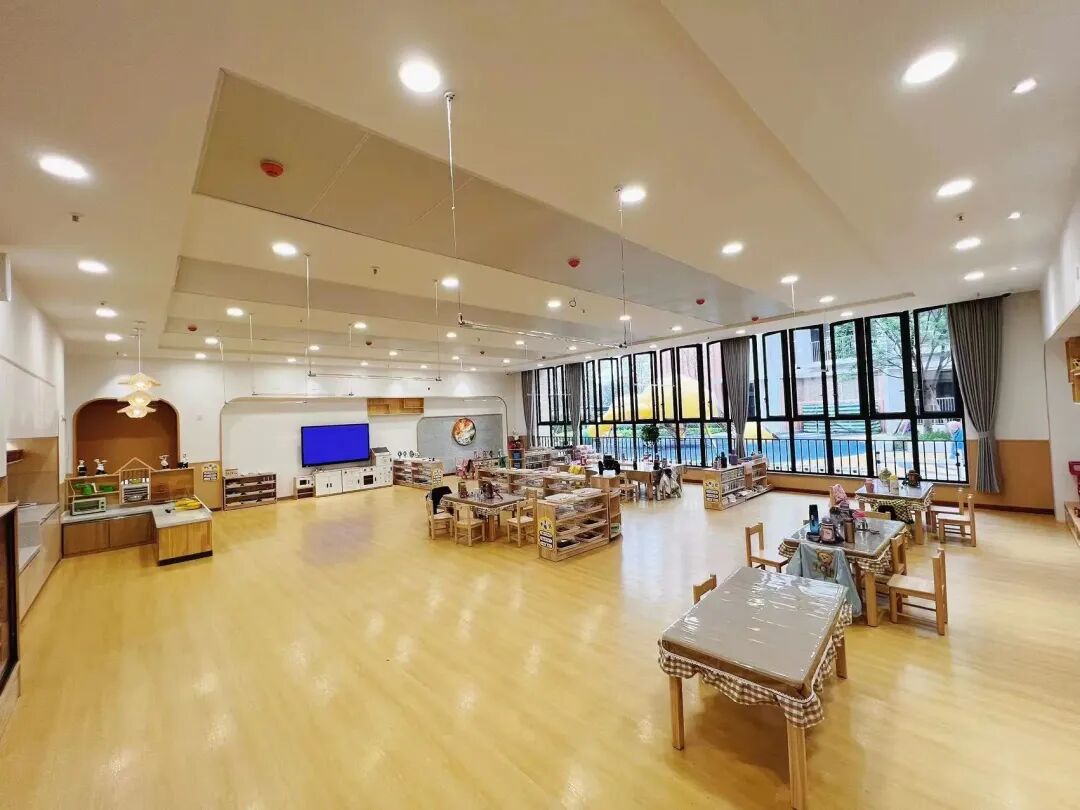 提前240天交付、学校即将开学，万科黄埔新城展现大城担当！