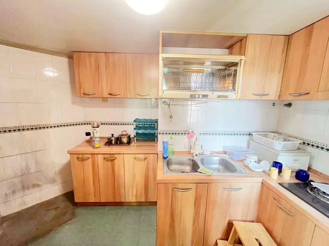 天河北二手房【鸿景园】1平81，总价800万！