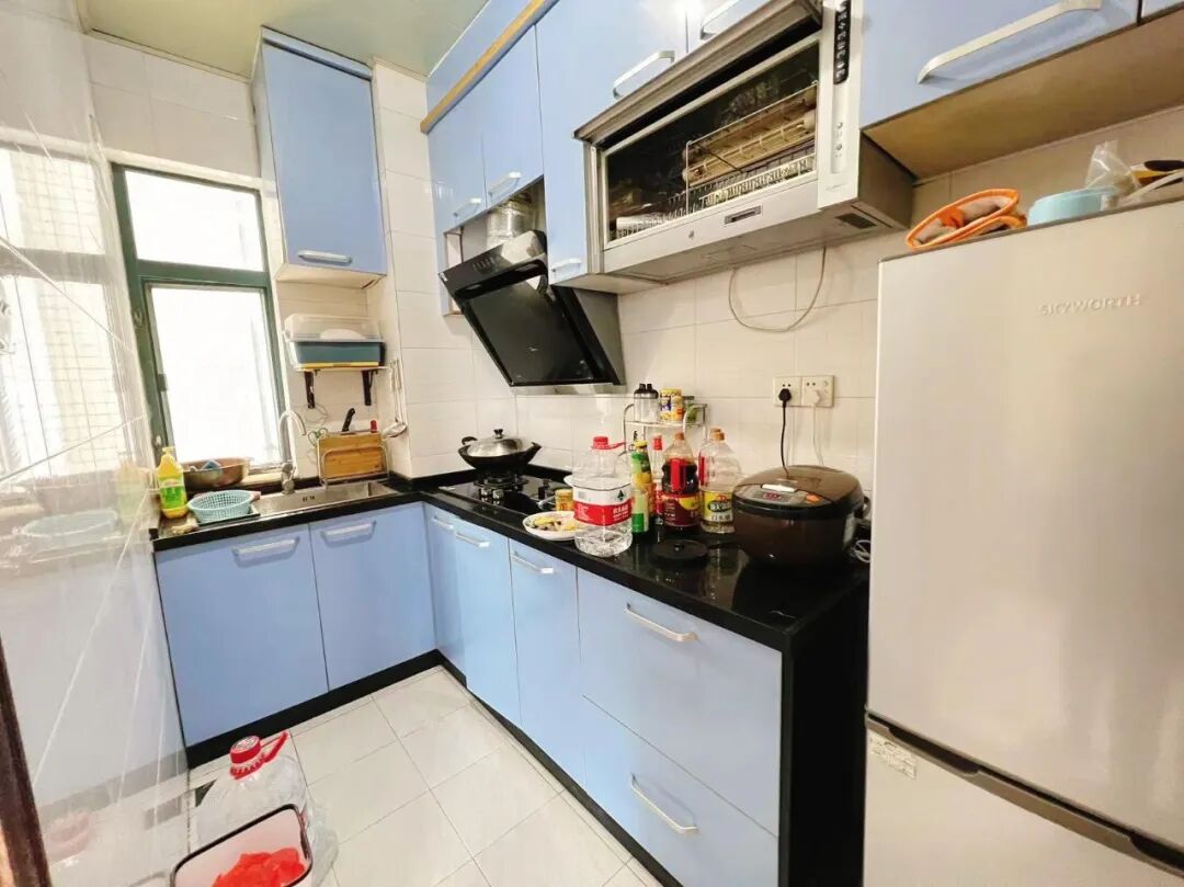 天河北二手房【金碧翡翠华庭】69平，总价668万！