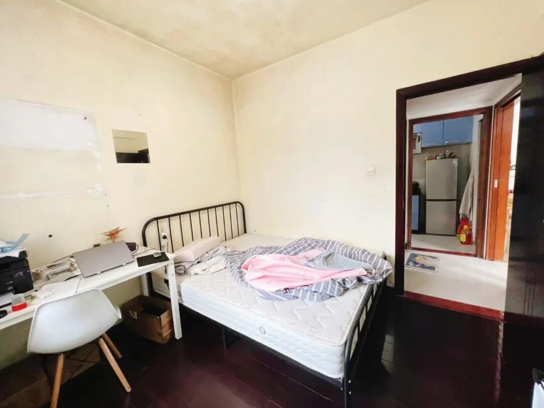 天河北二手房【金碧翡翠华庭】69平，总价668万！