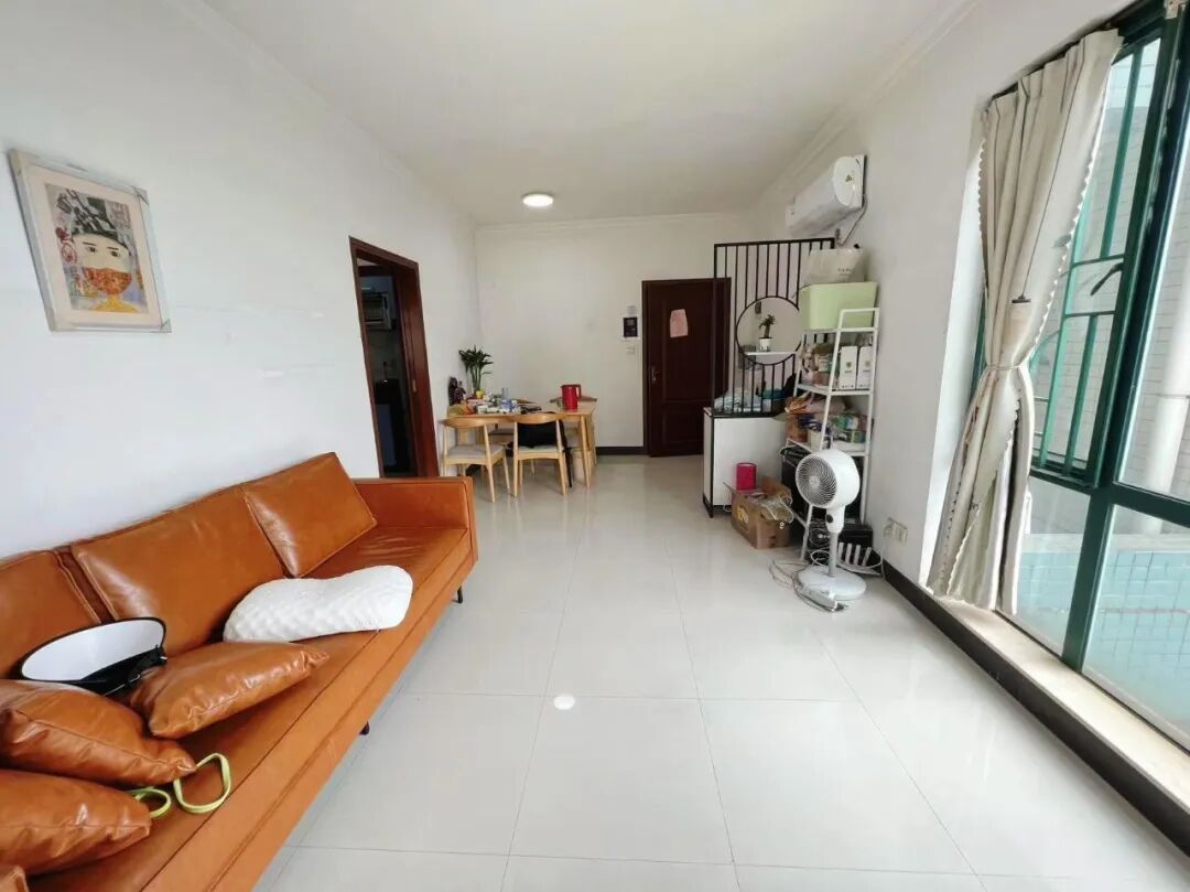 天河北二手房【金碧翡翠华庭】69平，总价668万！