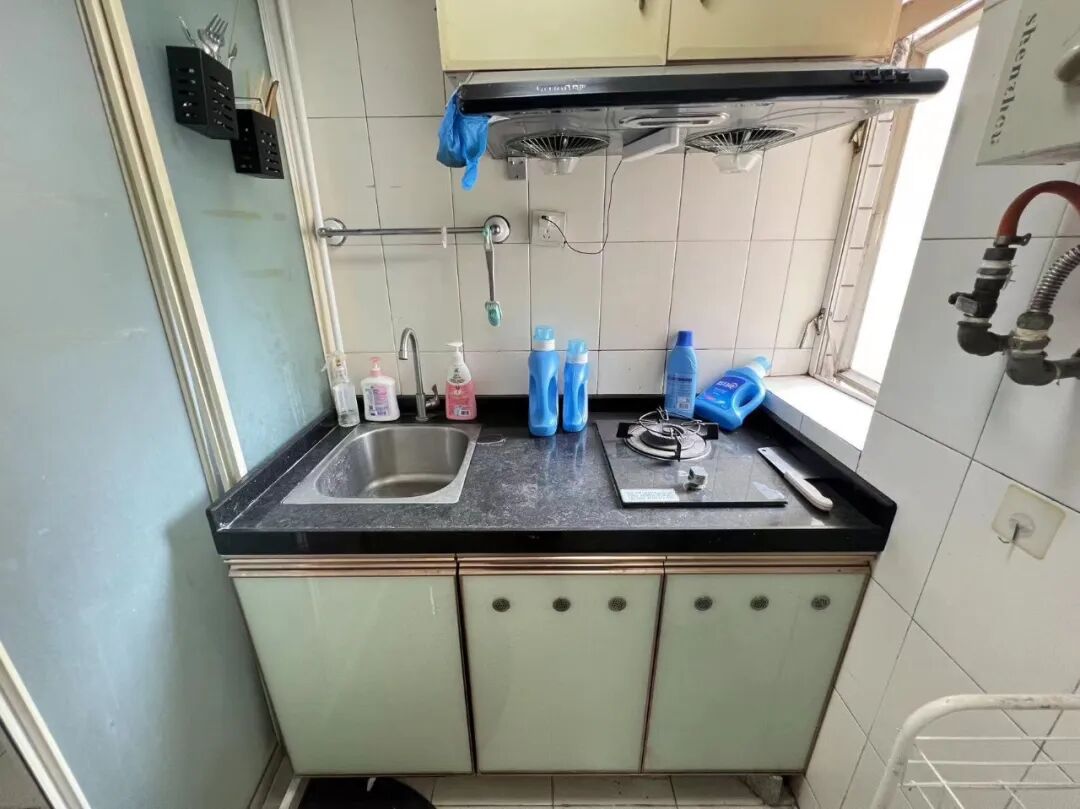 天河北二手房【鸿翔大厦】41平，总价300万！