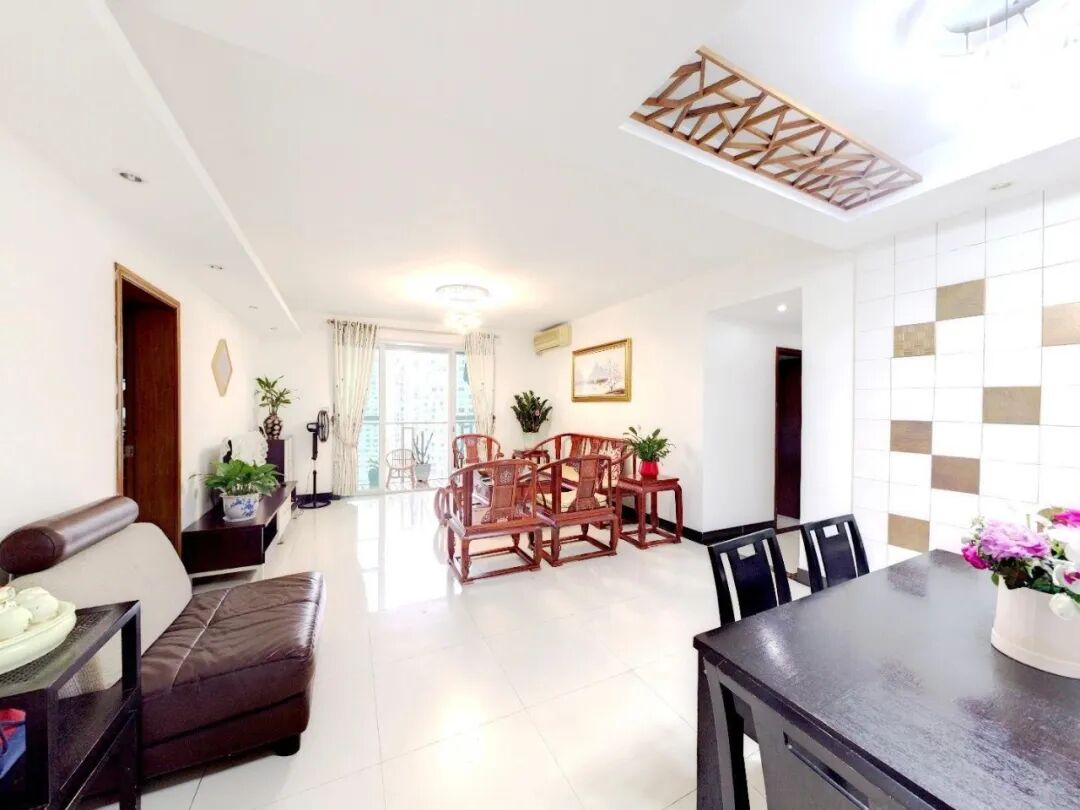 天河北二手房【伊顿18】127平，总价1180万！