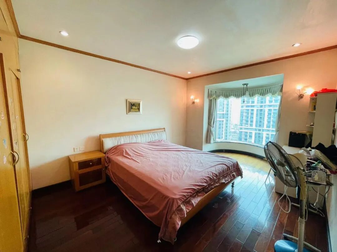 天河北二手房【华标广场】165平，总价1380万！