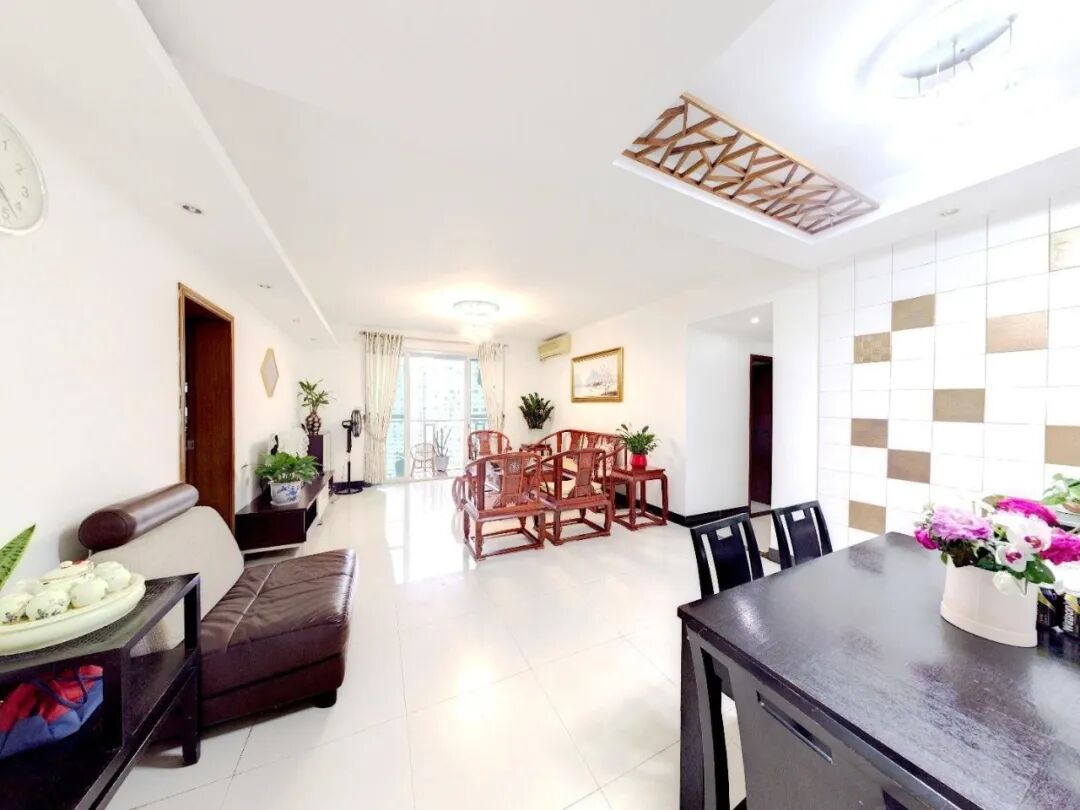 天河北二手房【伊顿18】127平，总价1180万！