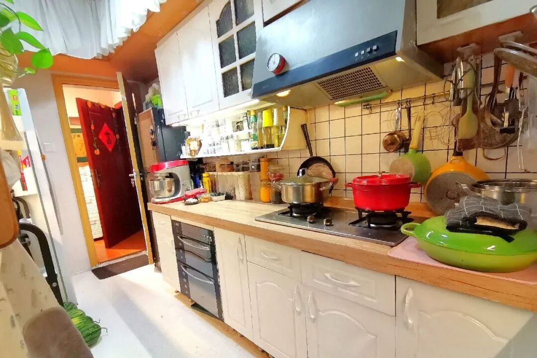 天河北二手房出售，芳草园，92平，售798万！