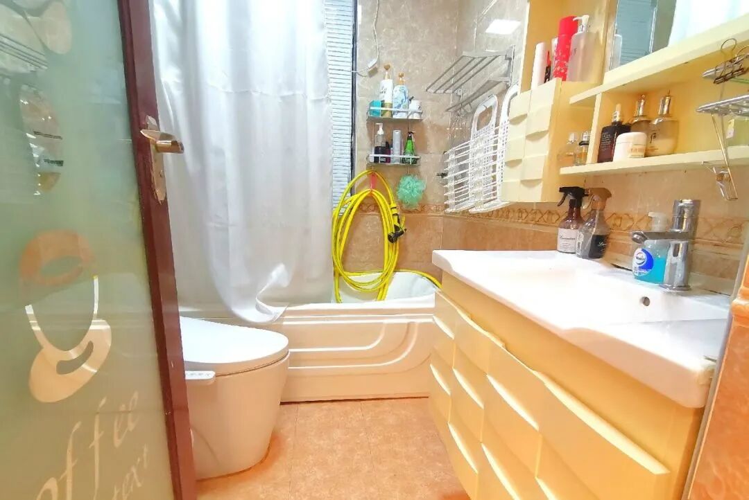 天河北二手房出售，芳草园，92平，售798万！