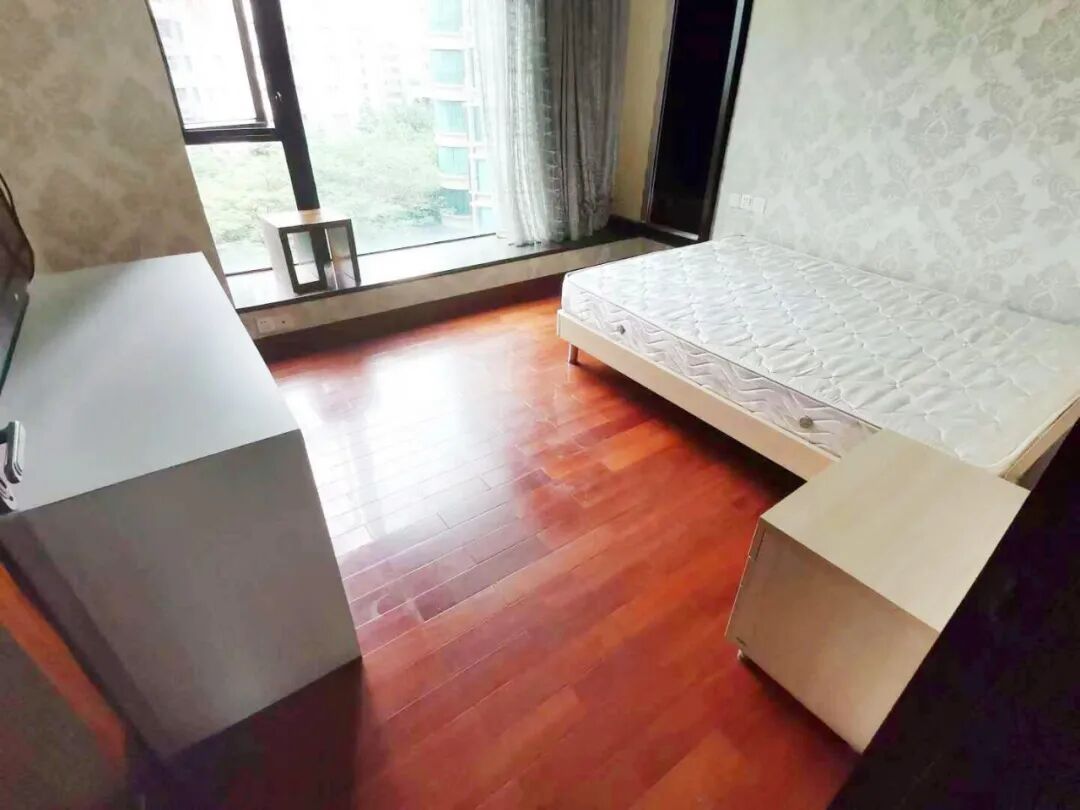 天河北二手房【芳草园】128平，总价1200万！