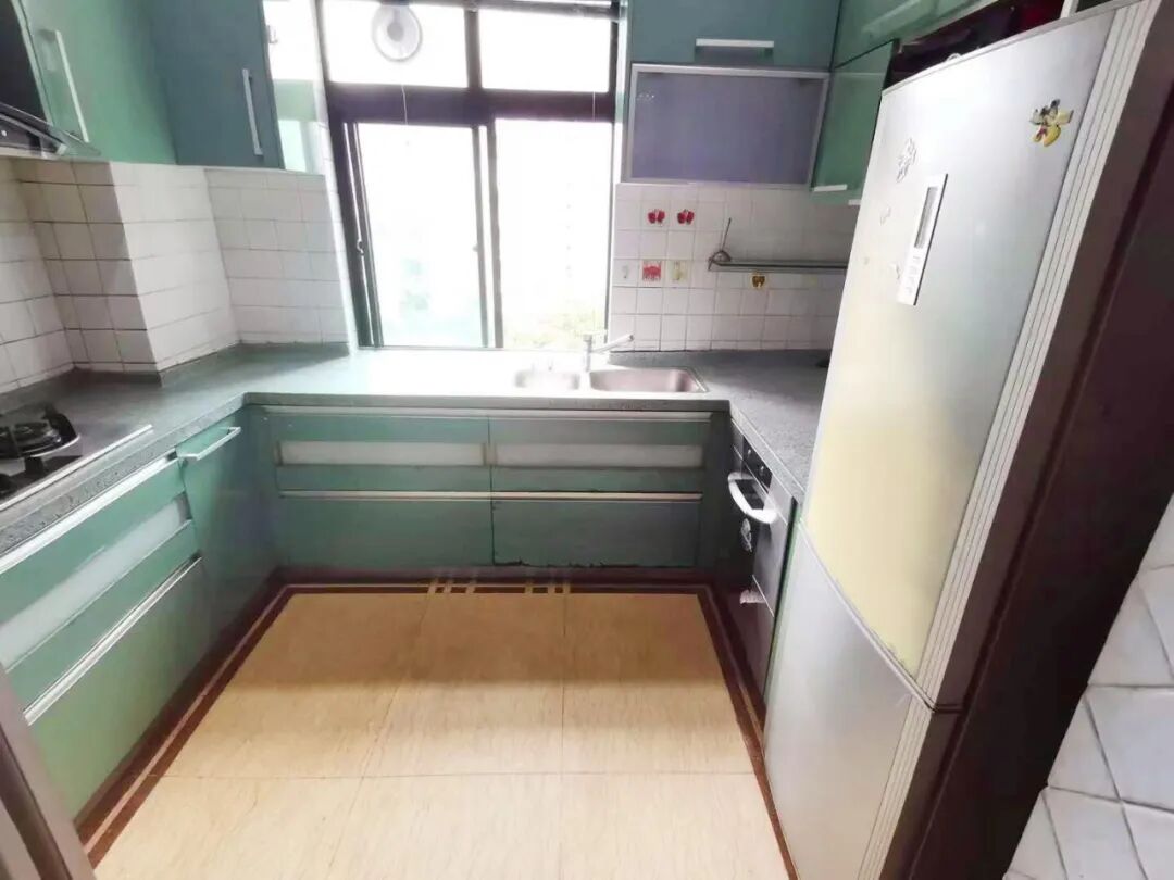 天河北二手房【芳草园】128平，总价1200万！