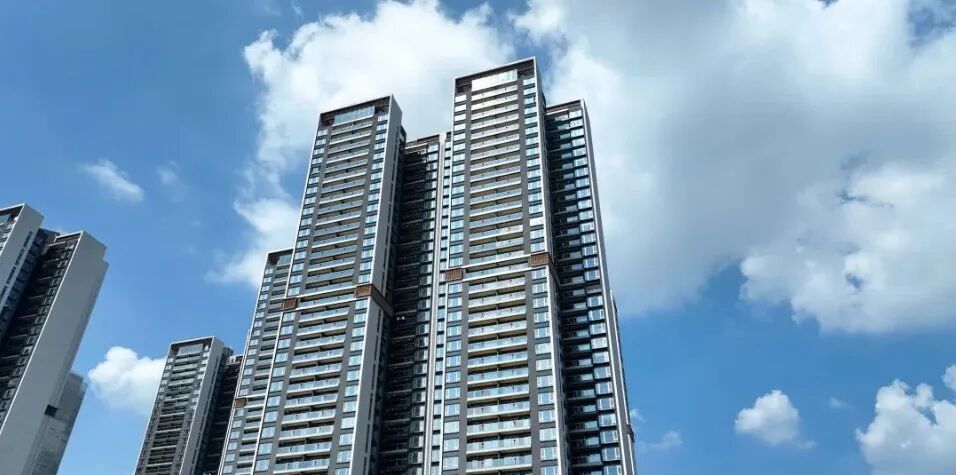 12月，万汇天地金域曦府又迎1000多套房源交付