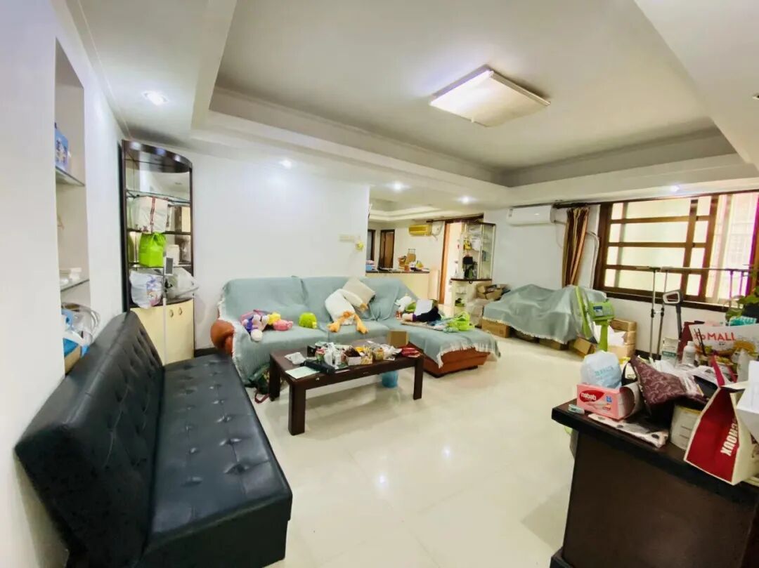 亮点好房编辑看过此房，面积为120㎡，为天河北少有闹中取静户型!