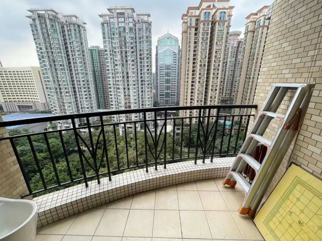 天河北二手房【芳草园】126平，总价1350万！