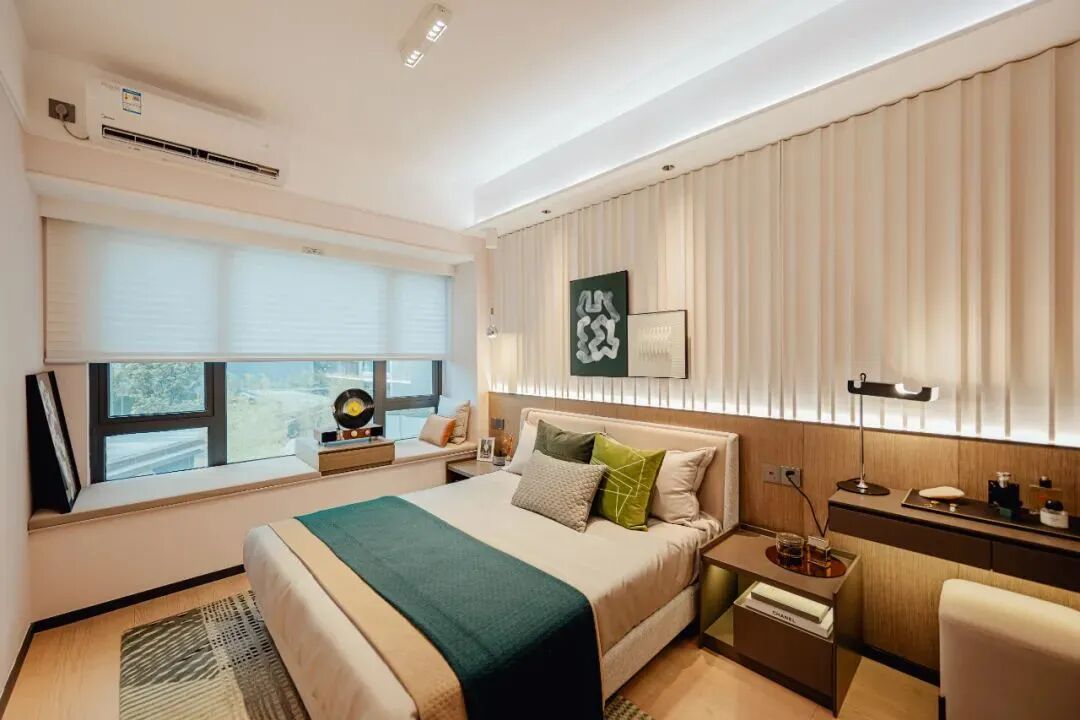 白云越秀天悦云湖在售C4栋，离地铁口200米！